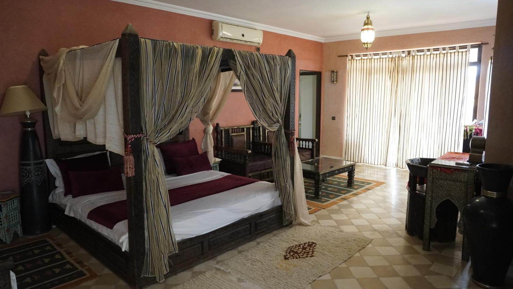 Riad Saida Atlas لالا تاكركوست المظهر الخارجي الصورة
